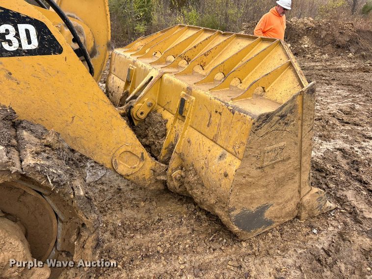 image for item ET6716 2015 Caterpillar 953D track loader