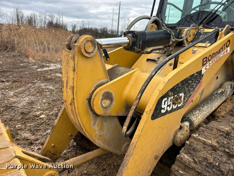 image for item ET6716 2015 Caterpillar 953D track loader