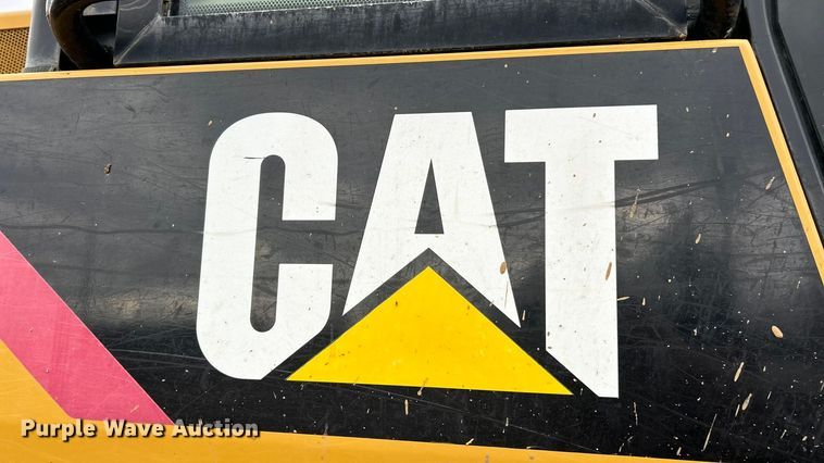 image for item ET6716 2015 Caterpillar 953D track loader