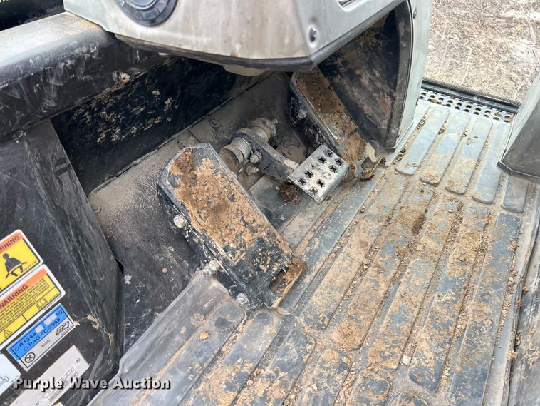 image for item ET6716 2015 Caterpillar 953D track loader