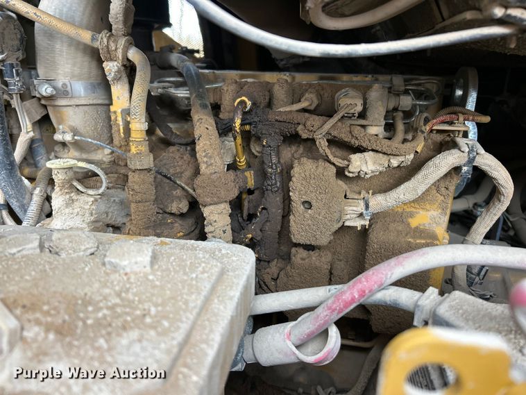 image for item ET6716 2015 Caterpillar 953D track loader