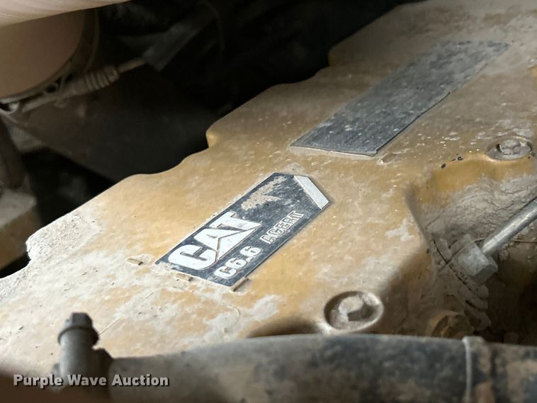 image for item ET6716 2015 Caterpillar 953D track loader