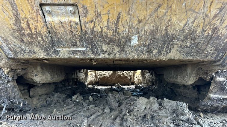 image for item ET6716 2015 Caterpillar 953D track loader