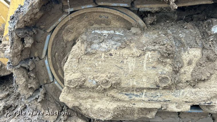 image for item ET6716 2015 Caterpillar 953D track loader