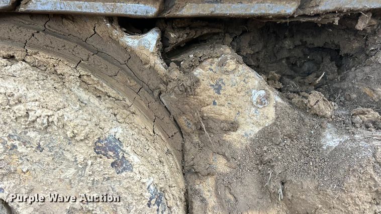 image for item ET6716 2015 Caterpillar 953D track loader