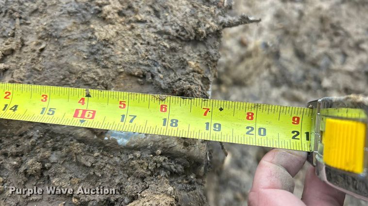 image for item ET6716 2015 Caterpillar 953D track loader