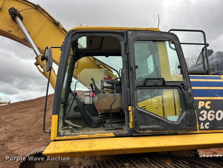 image for item ET6717 2016 Komatsu PC360LC-11 excavator