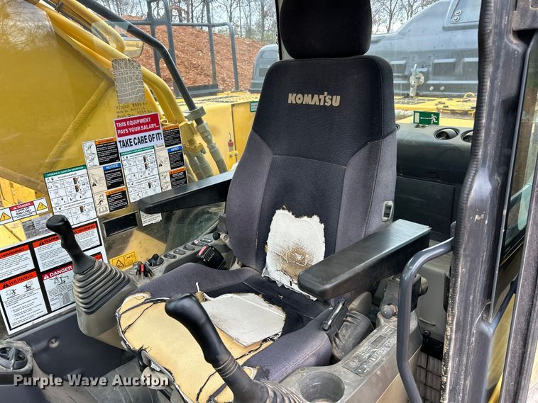 image for item ET6717 2016 Komatsu PC360LC-11 excavator