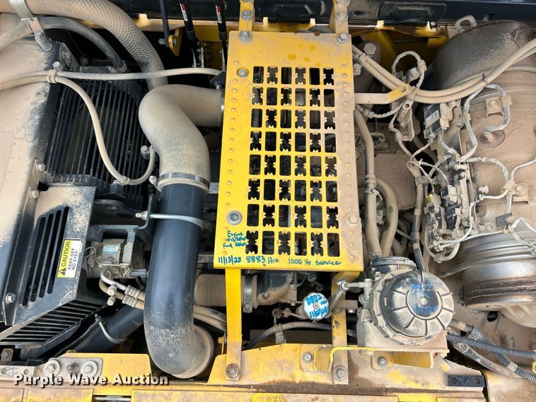 image for item ET6717 2016 Komatsu PC360LC-11 excavator