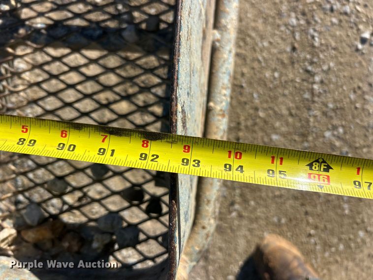 image for item ET6725 2002 Genie S80 boom lift