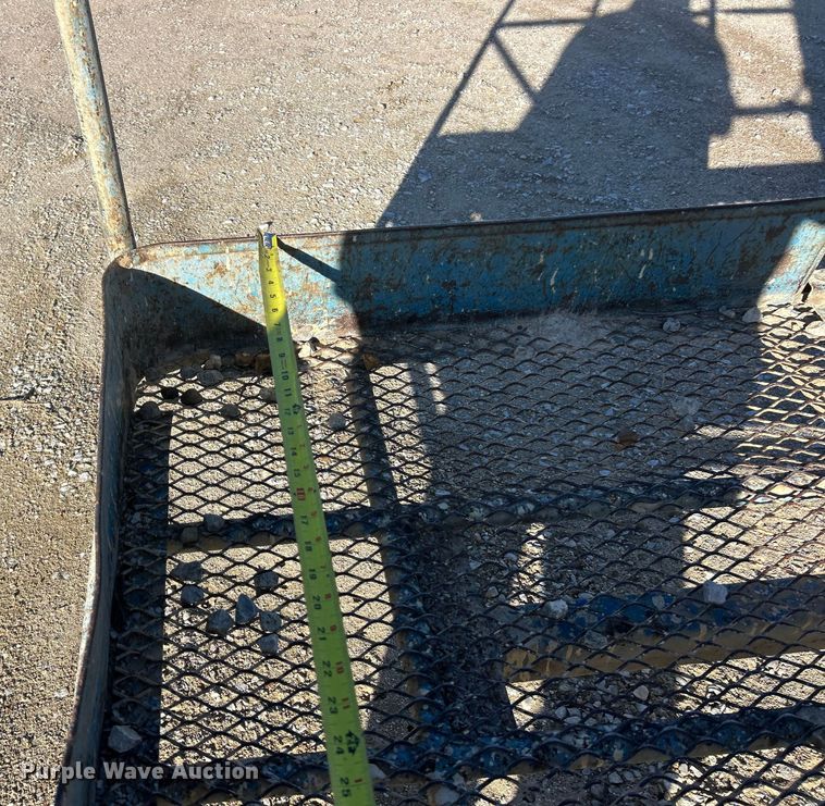 image for item ET6725 2002 Genie S80 boom lift