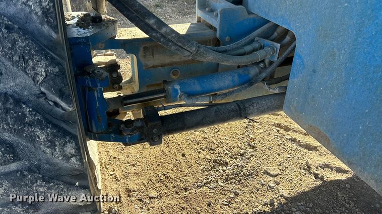 image for item ET6725 2002 Genie S80 boom lift