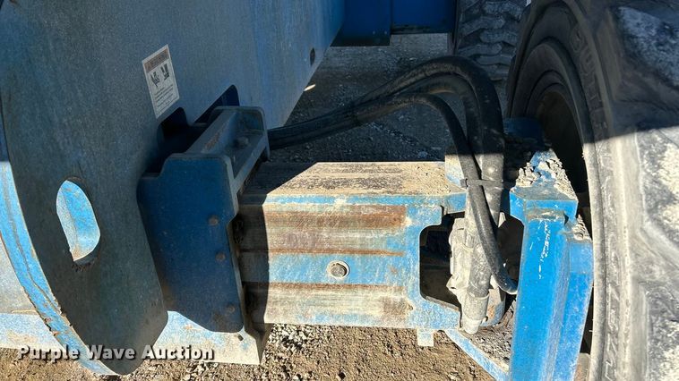 image for item ET6725 2002 Genie S80 boom lift