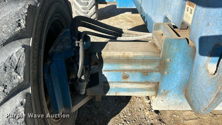 image for item ET6725 2002 Genie S80 boom lift