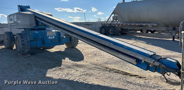 image for item ET6725 2002 Genie S80 boom lift