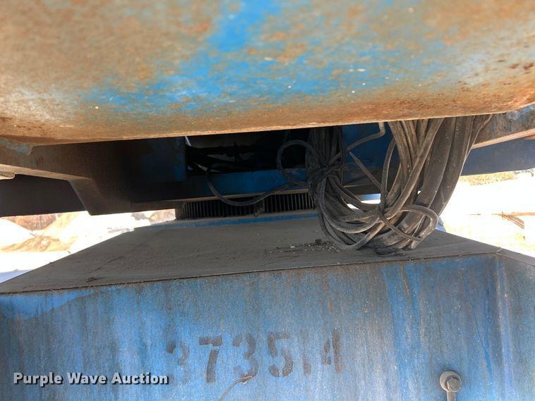 image for item ET6725 2002 Genie S80 boom lift