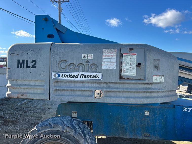 image for item ET6725 2002 Genie S80 boom lift