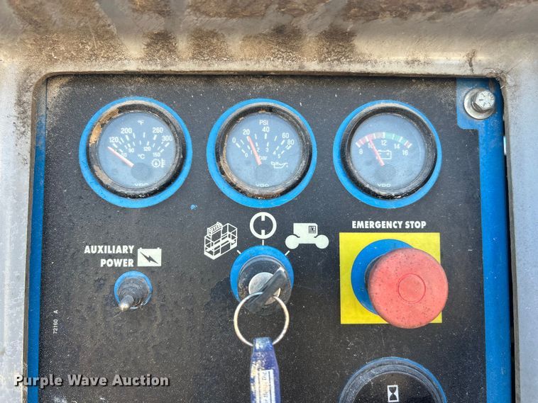 image for item ET6725 2002 Genie S80 boom lift