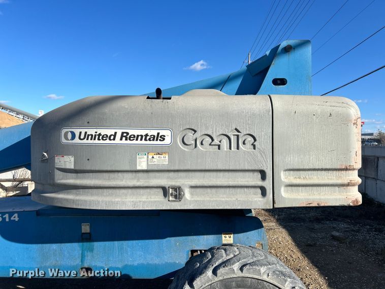image for item ET6725 2002 Genie S80 boom lift
