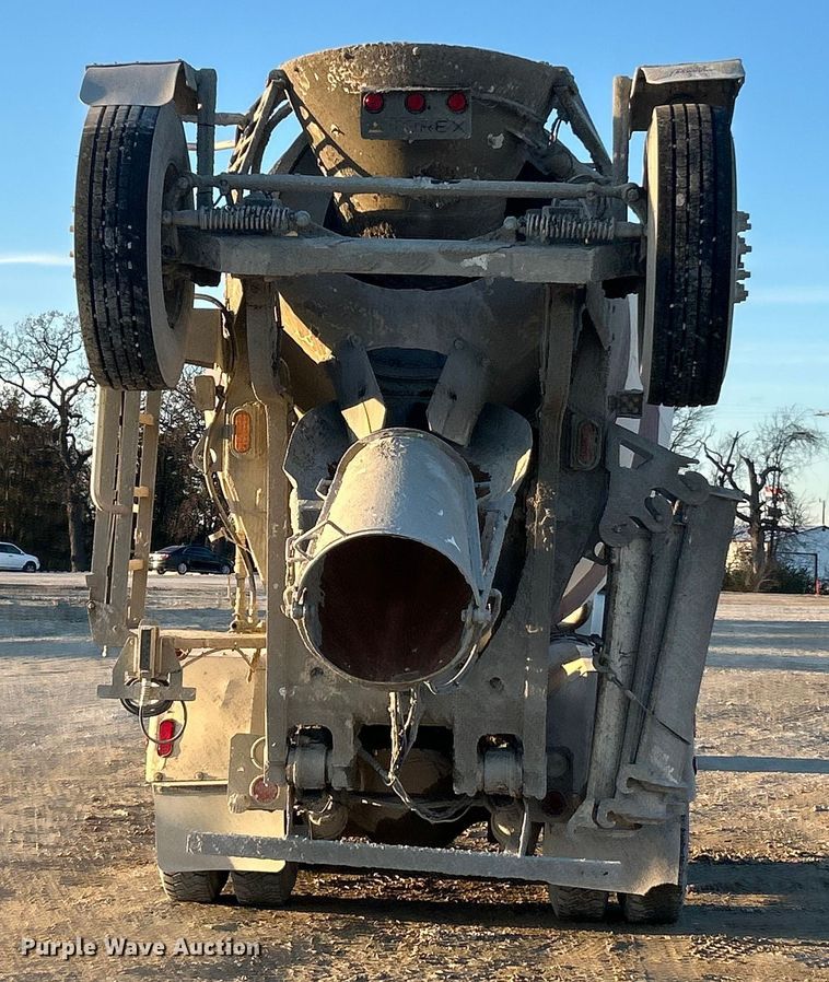 image for item ET6726 2007 Sterling L-Line ready mix truck