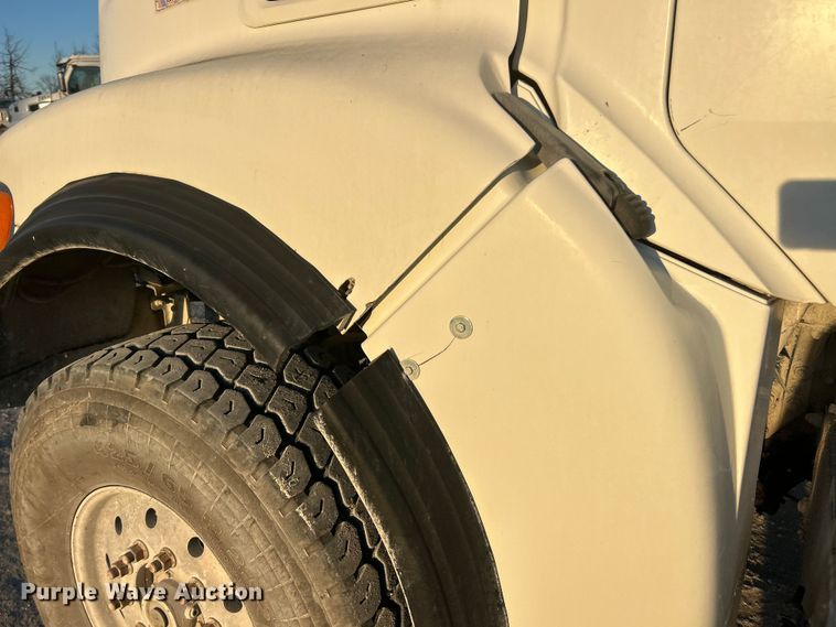 image for item ET6726 2007 Sterling L-Line ready mix truck