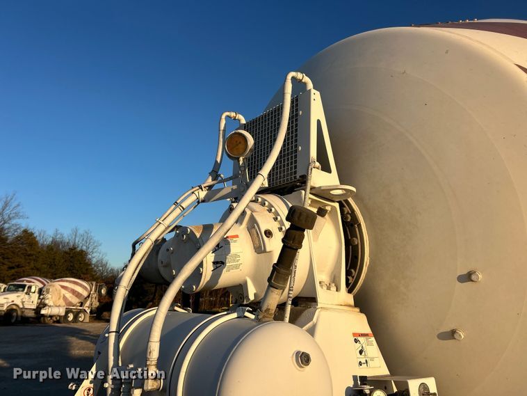 image for item ET6726 2007 Sterling L-Line ready mix truck