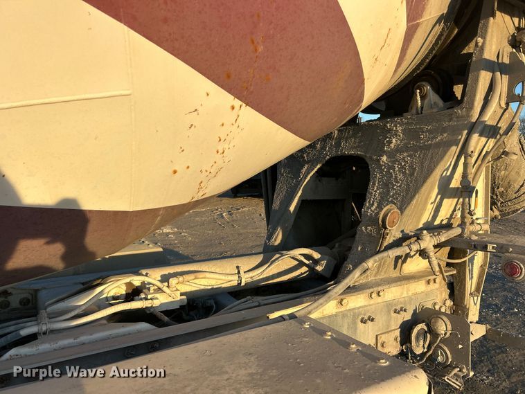 image for item ET6726 2007 Sterling L-Line ready mix truck