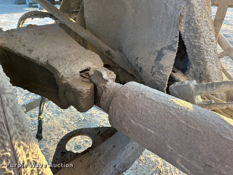 image for item ET6726 2007 Sterling L-Line ready mix truck