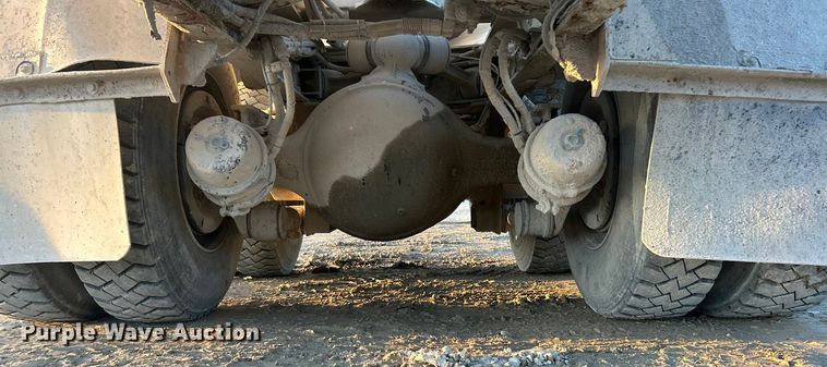 image for item ET6726 2007 Sterling L-Line ready mix truck