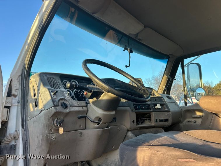 image for item ET6726 2007 Sterling L-Line ready mix truck