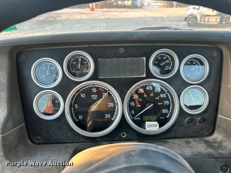 image for item ET6726 2007 Sterling L-Line ready mix truck