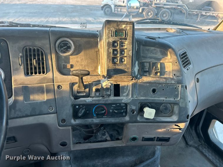 image for item ET6726 2007 Sterling L-Line ready mix truck