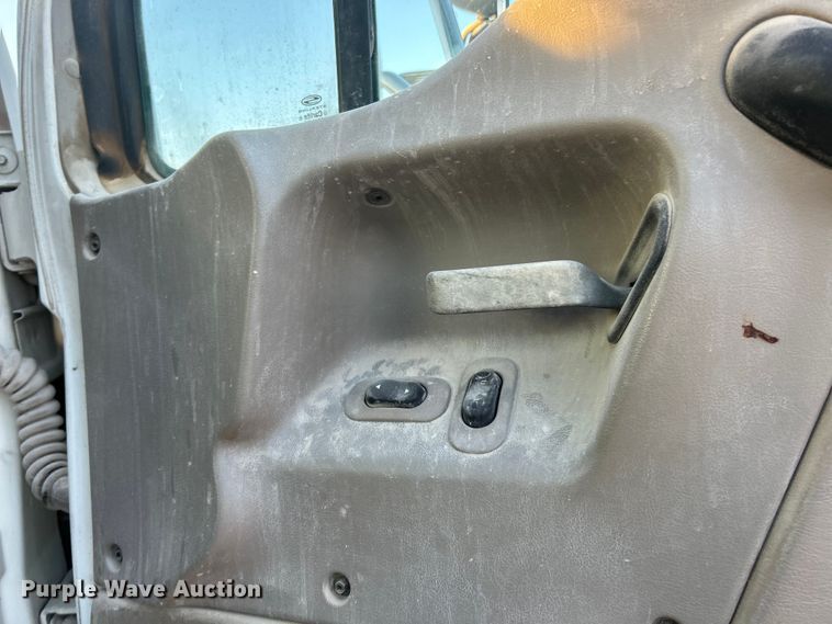 image for item ET6726 2007 Sterling L-Line ready mix truck