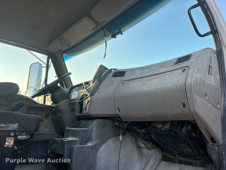 image for item ET6726 2007 Sterling L-Line ready mix truck