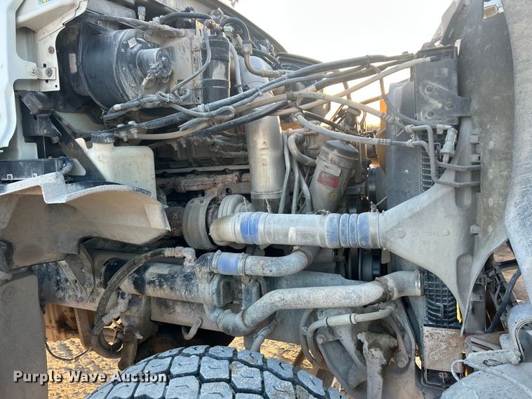 image for item ET6726 2007 Sterling L-Line ready mix truck