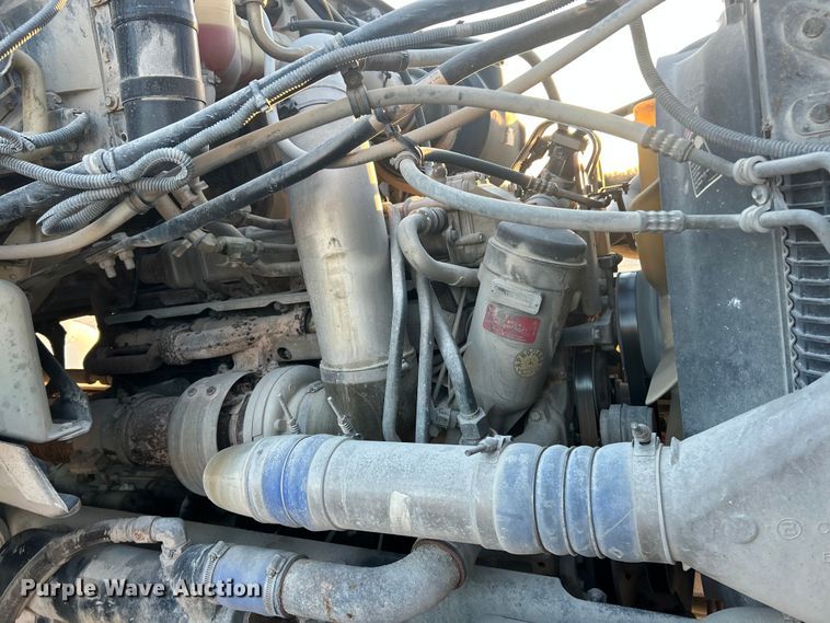 image for item ET6726 2007 Sterling L-Line ready mix truck