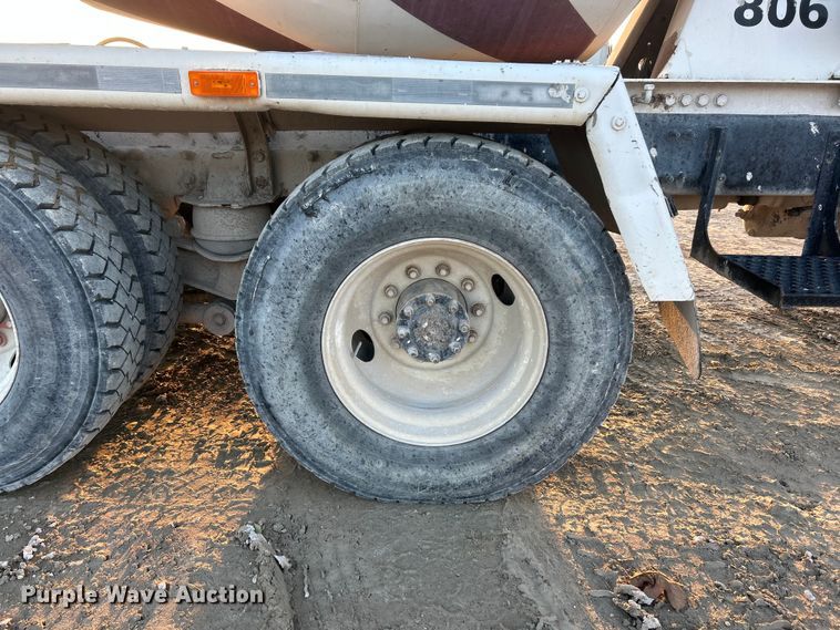 image for item ET6726 2007 Sterling L-Line ready mix truck