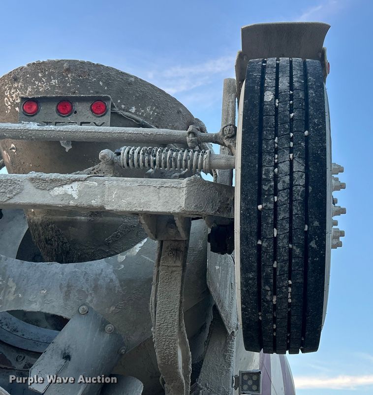 image for item ET6726 2007 Sterling L-Line ready mix truck