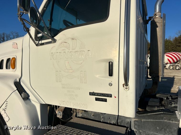 image for item ET6727 2006 Sterling L-Line ready mix truck