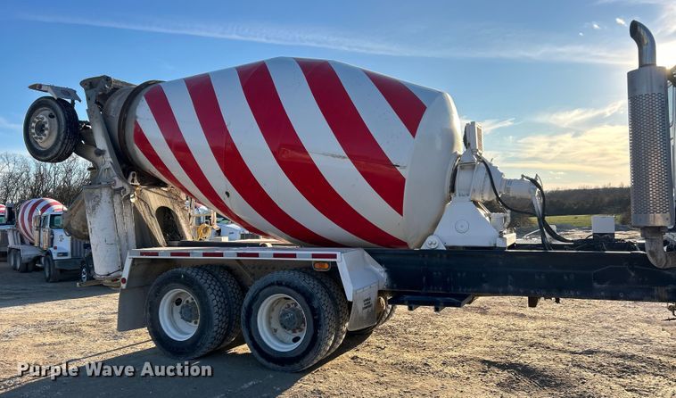 image for item ET6727 2006 Sterling L-Line ready mix truck