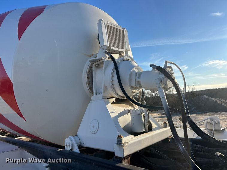 image for item ET6727 2006 Sterling L-Line ready mix truck