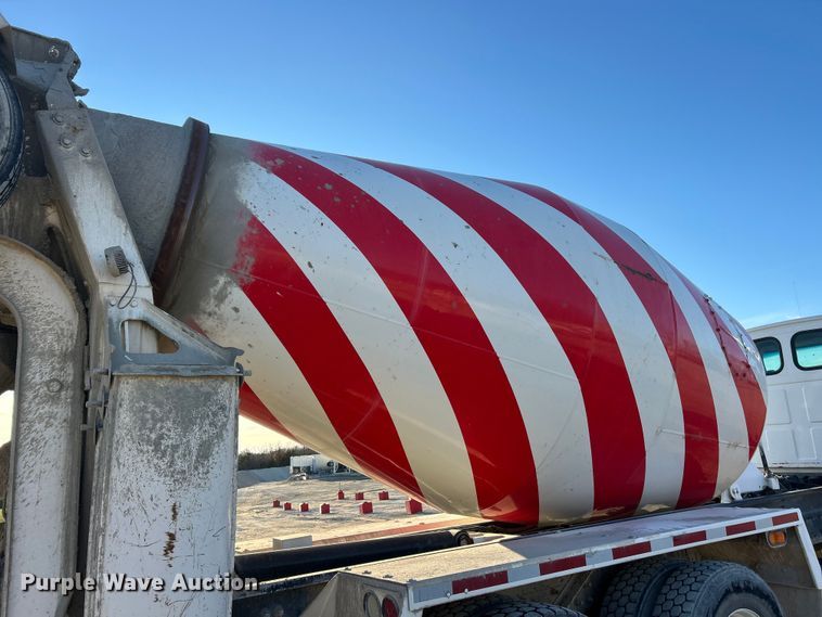 image for item ET6727 2006 Sterling L-Line ready mix truck