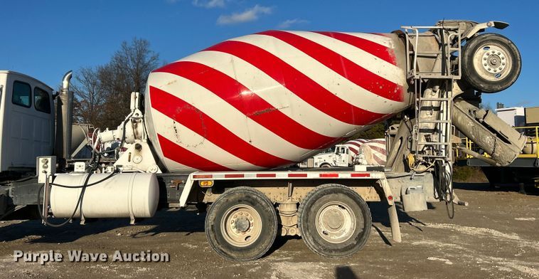 image for item ET6727 2006 Sterling L-Line ready mix truck