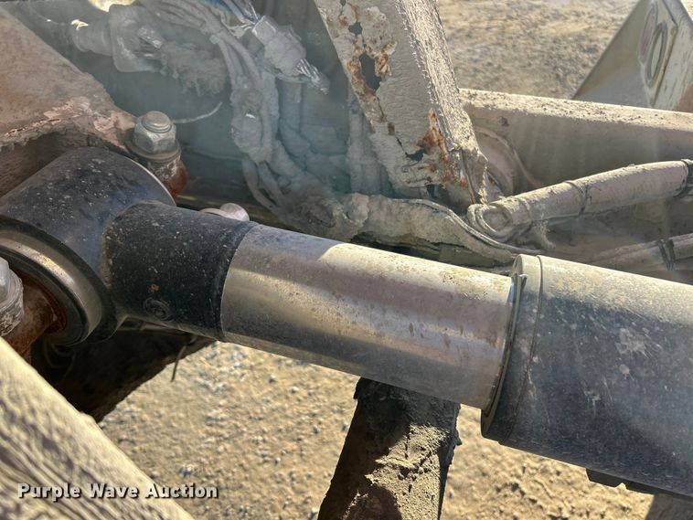 image for item ET6727 2006 Sterling L-Line ready mix truck