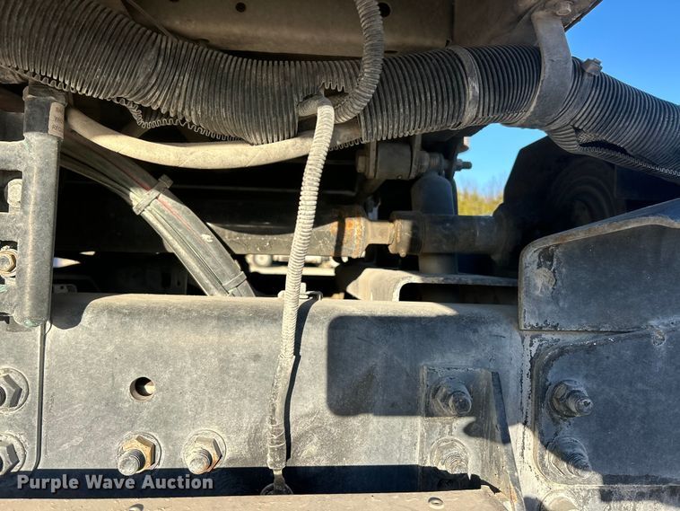 image for item ET6727 2006 Sterling L-Line ready mix truck