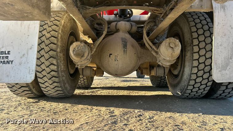 image for item ET6727 2006 Sterling L-Line ready mix truck