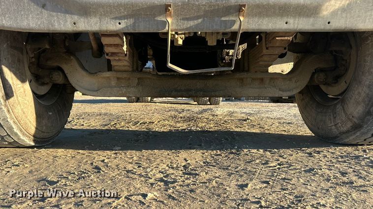 image for item ET6727 2006 Sterling L-Line ready mix truck