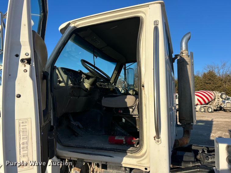 image for item ET6727 2006 Sterling L-Line ready mix truck