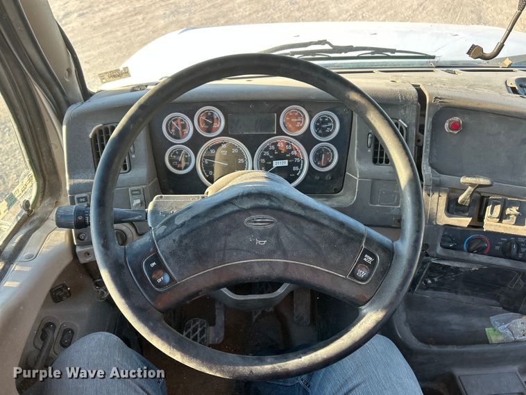 image for item ET6727 2006 Sterling L-Line ready mix truck