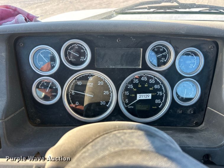 image for item ET6727 2006 Sterling L-Line ready mix truck